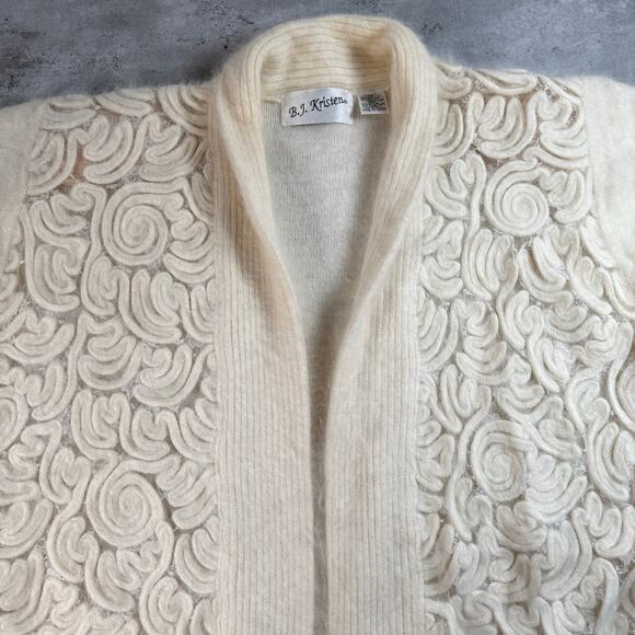 Vintage ivory angora blend cardigan scalloped sides womens size medium - Picture 5 of 9